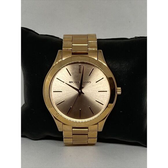 Michael Kors Runway MK3197 Womens Stainless Steel Analog Dial Quartz Watch UC485